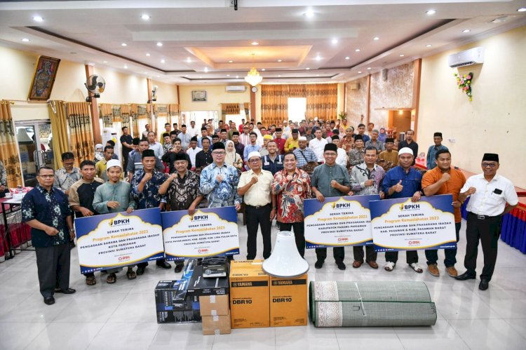 BPKH RI dan PPPA Daarul Qur’an Salurkan Program Sarana Prasarana Ibadah di 30 Titik Masjid di Sumatera Barat   