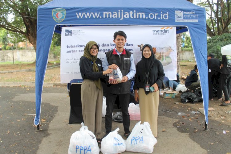 Sinergi Menyalurkan Amanah Donatur, Mandiri Amal Insani bersama PPPA Daarul Qur'an Membagikan Daging Qurban